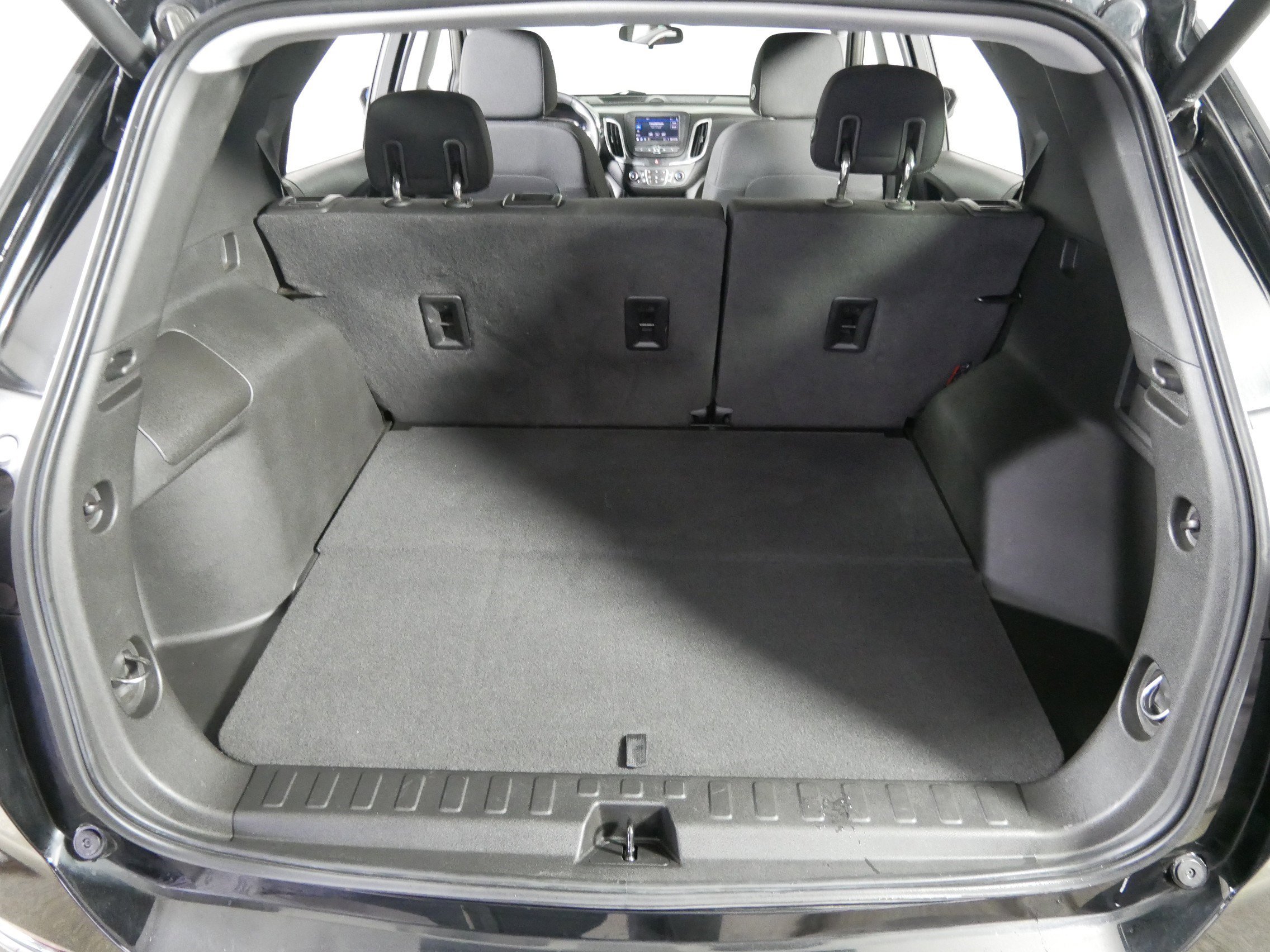 Used 2020 Chevrolet Equinox LT image 18