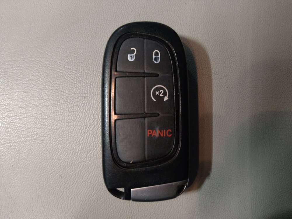 Used 2021 Jeep Cherokee Latitude Plus FWD image 32