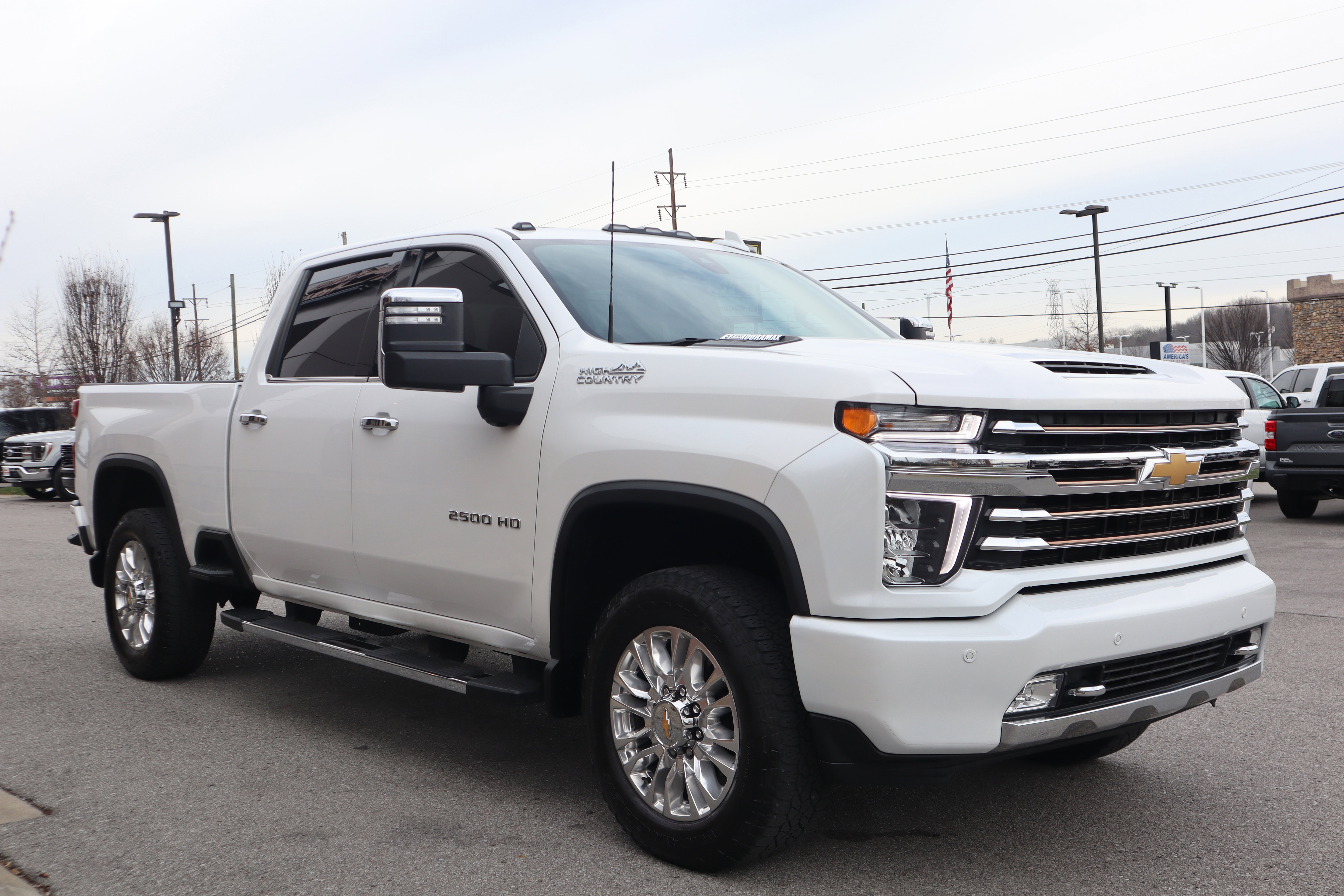 Used 2023 Chevrolet Silverado 2500 High Country w/ Technology Package image 5
