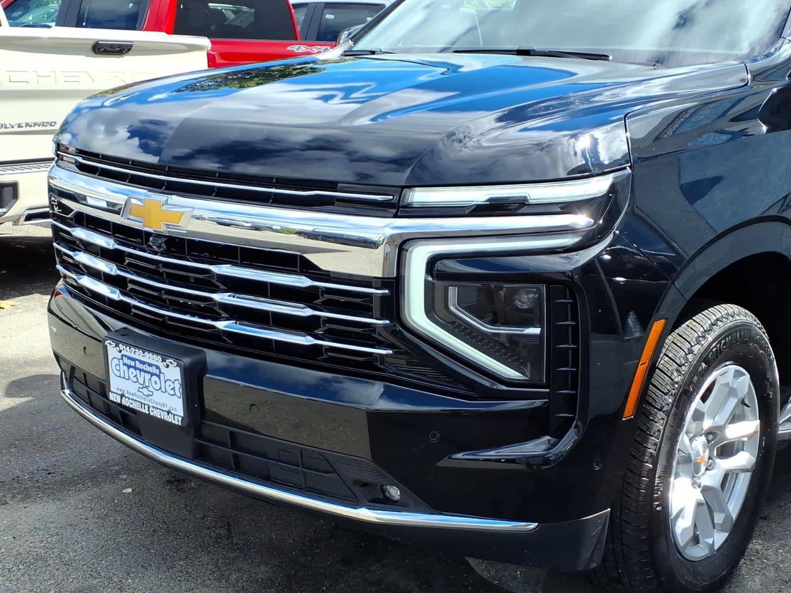 Used 2026 Chevrolet Suburban LT w/ Comfort Package AWD/4WD image 7