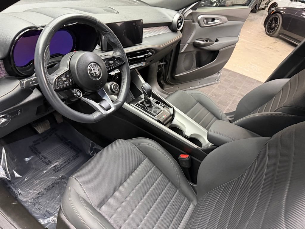 Used 2024 Alfa Romeo Tonale Ti AWD/4WD image 32