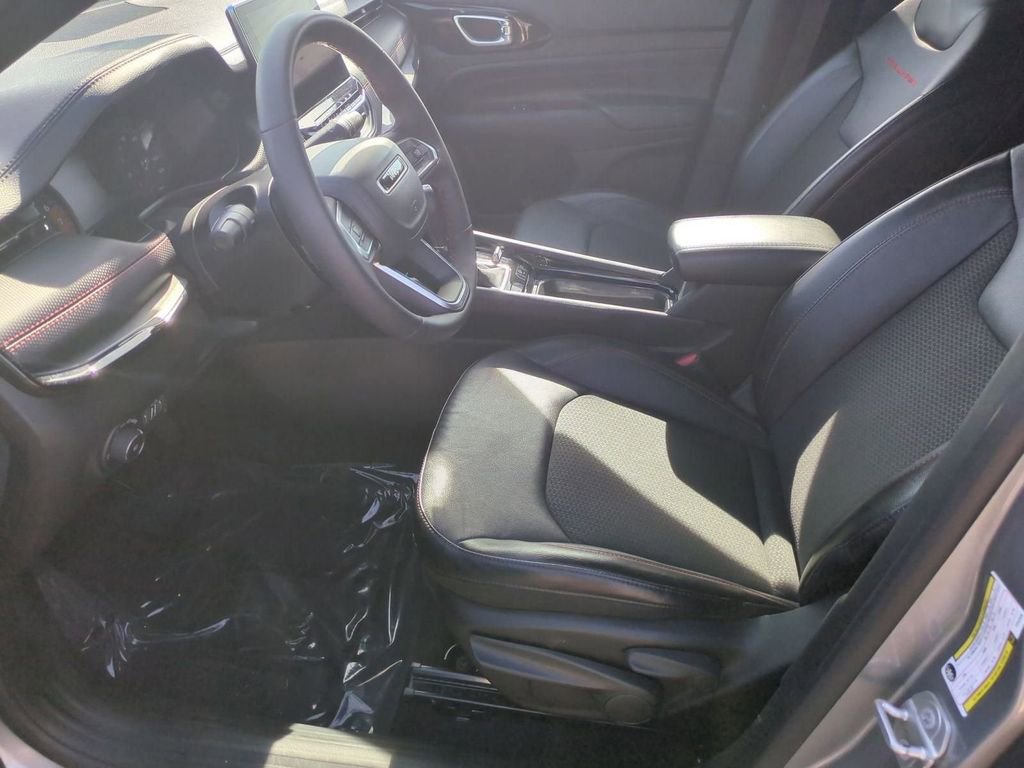 Used 2023 Jeep Compass Trailhawk image 12