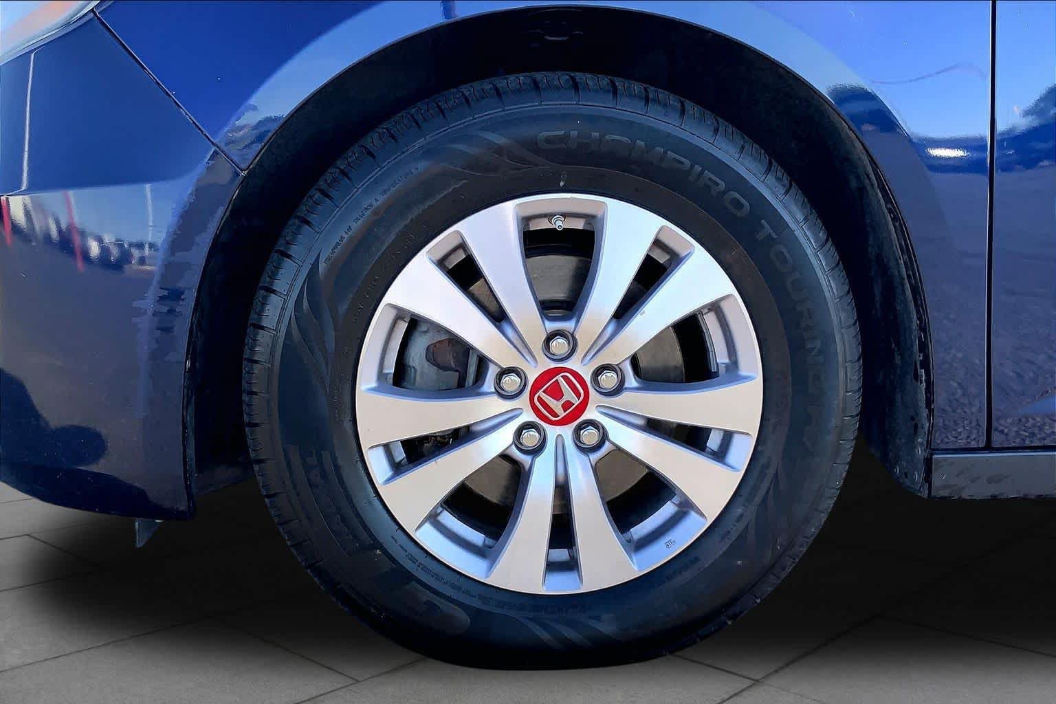Used 2016 Honda Odyssey EX-L image 11