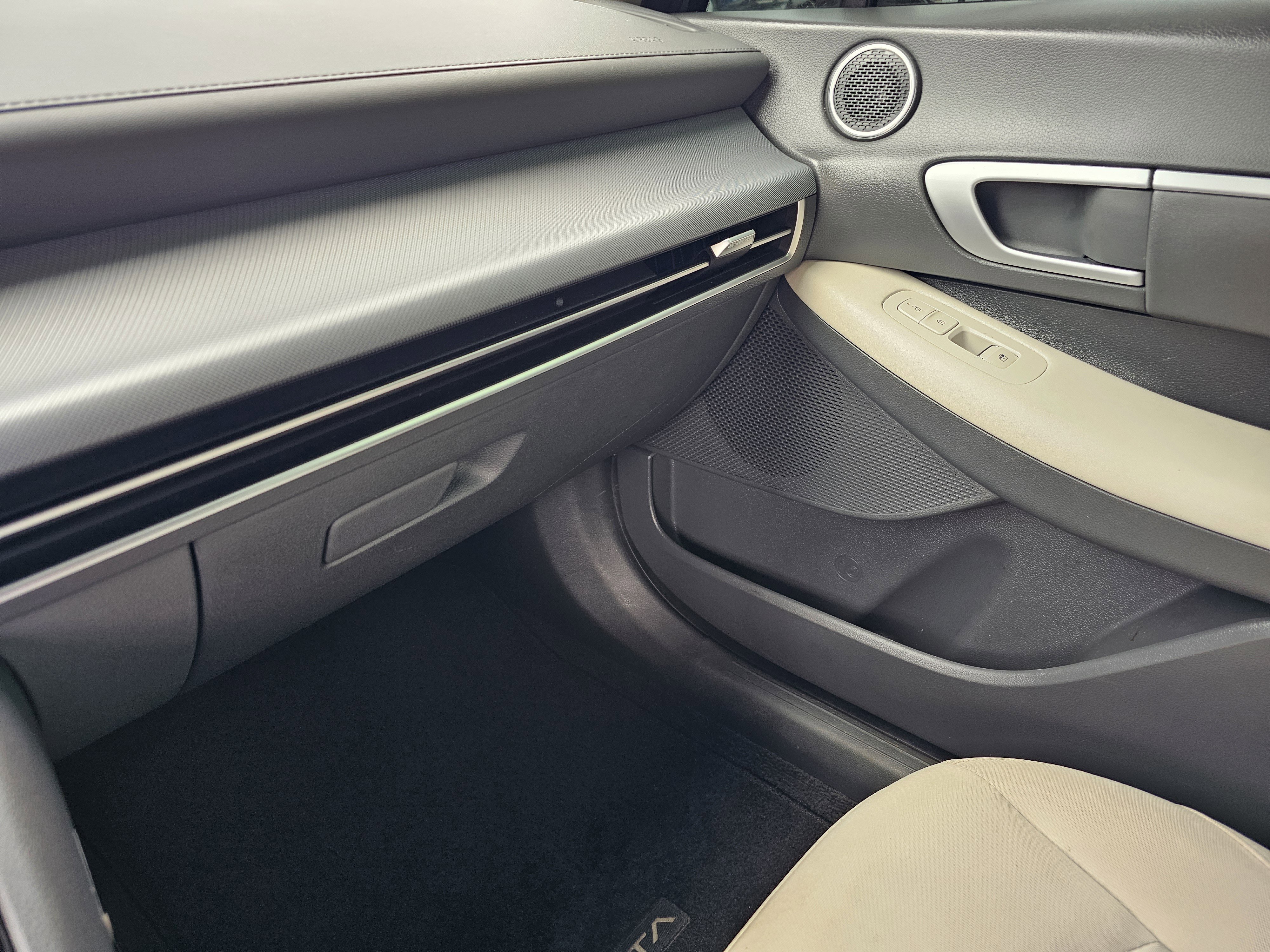 Used 2025 Hyundai Sonata SEL FWD image 27