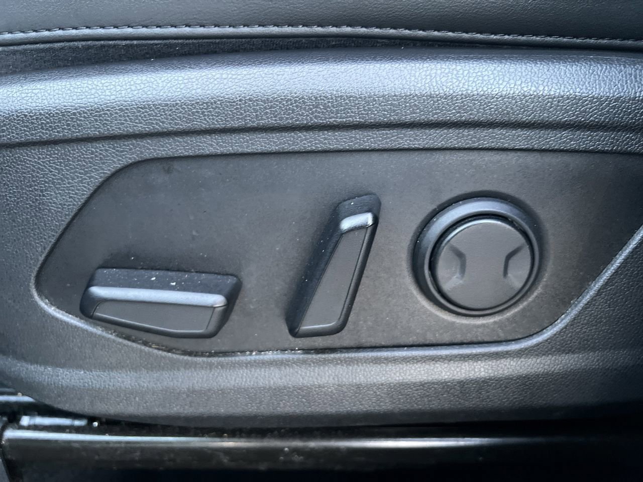 Used 2022 Kia Sorento S w/ Panoramic Sunroof Package image 23