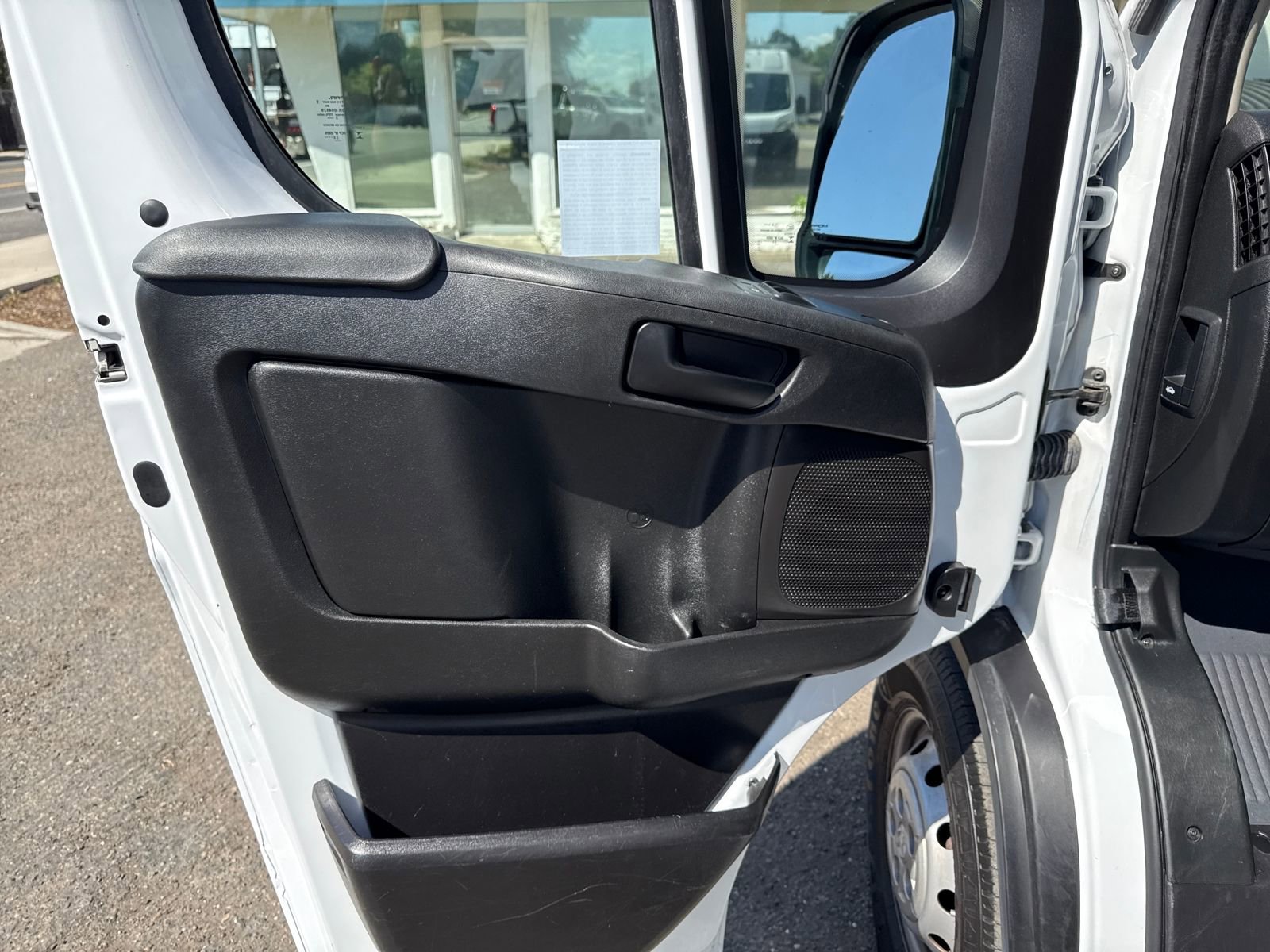 Used 2023 RAM ProMaster 3500 FWD image 10