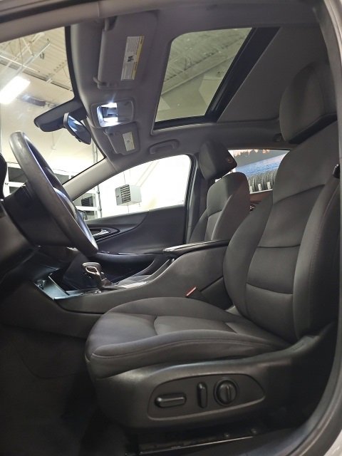 Used 2021 Chevrolet Malibu LT image 14