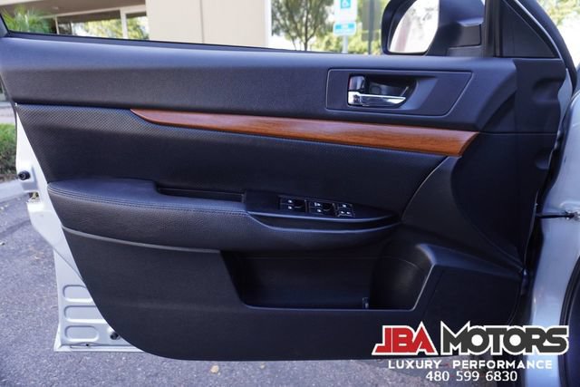 Used 2014 Subaru Outback 2.5i Limited w/ Moonroof Package AWD/4WD image 24