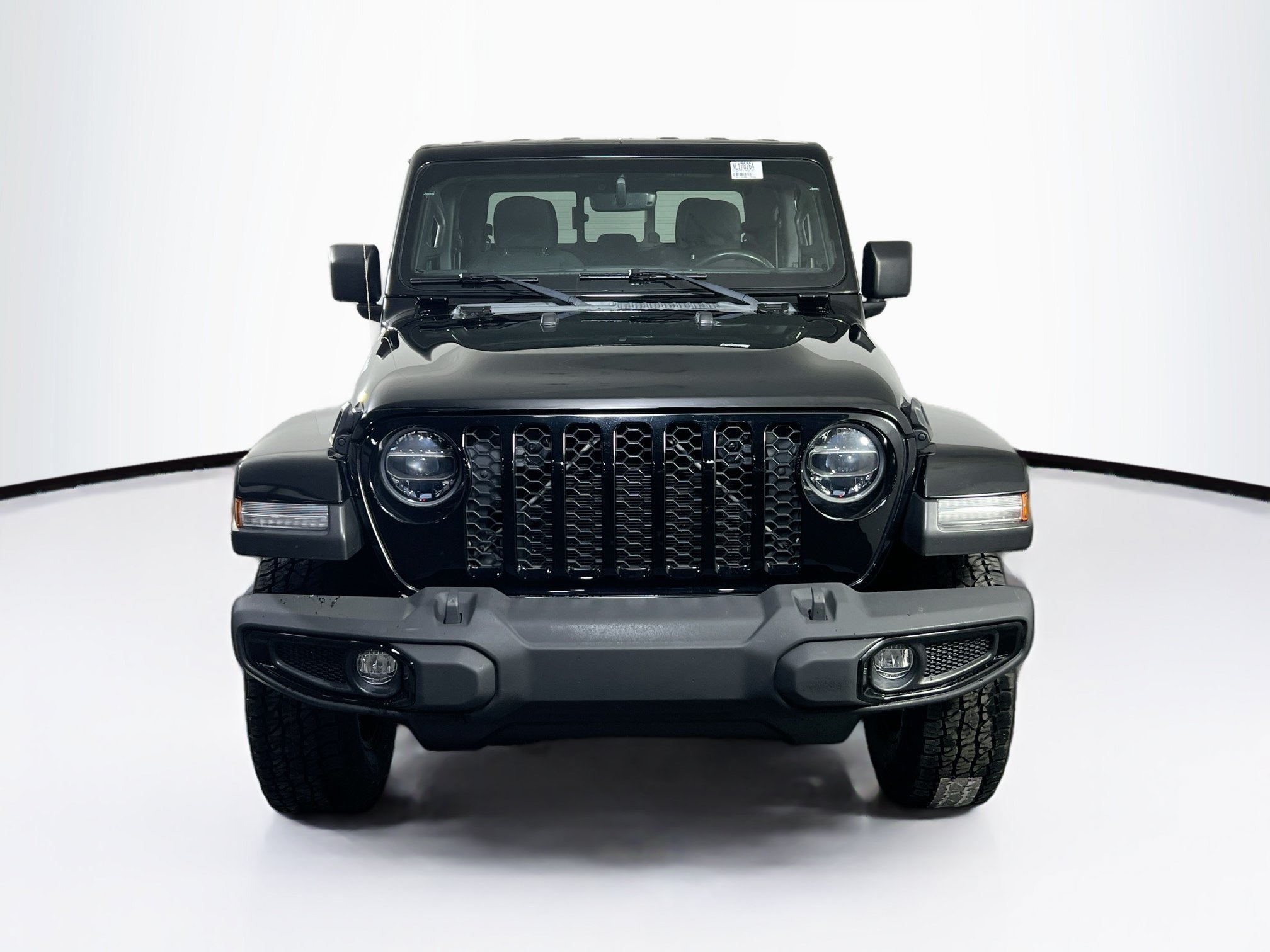 Used 2022 Jeep Gladiator Sport AWD/4WD image 2