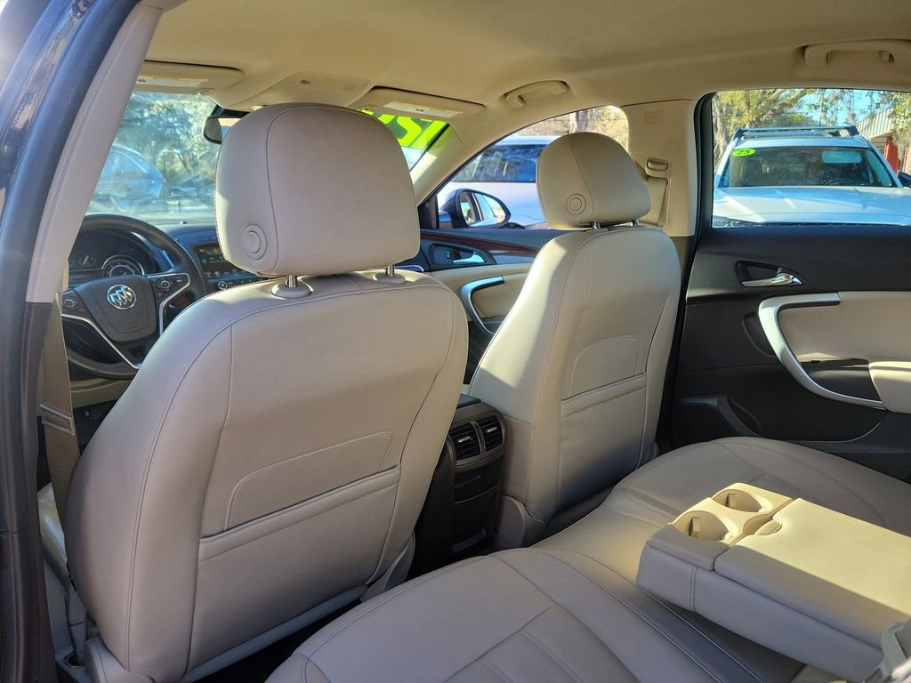 Used 2016 Buick Regal image 8