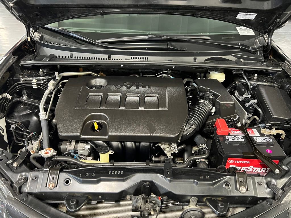 Used 2017 Toyota Corolla SE w/ SE Premium Package FWD image 41
