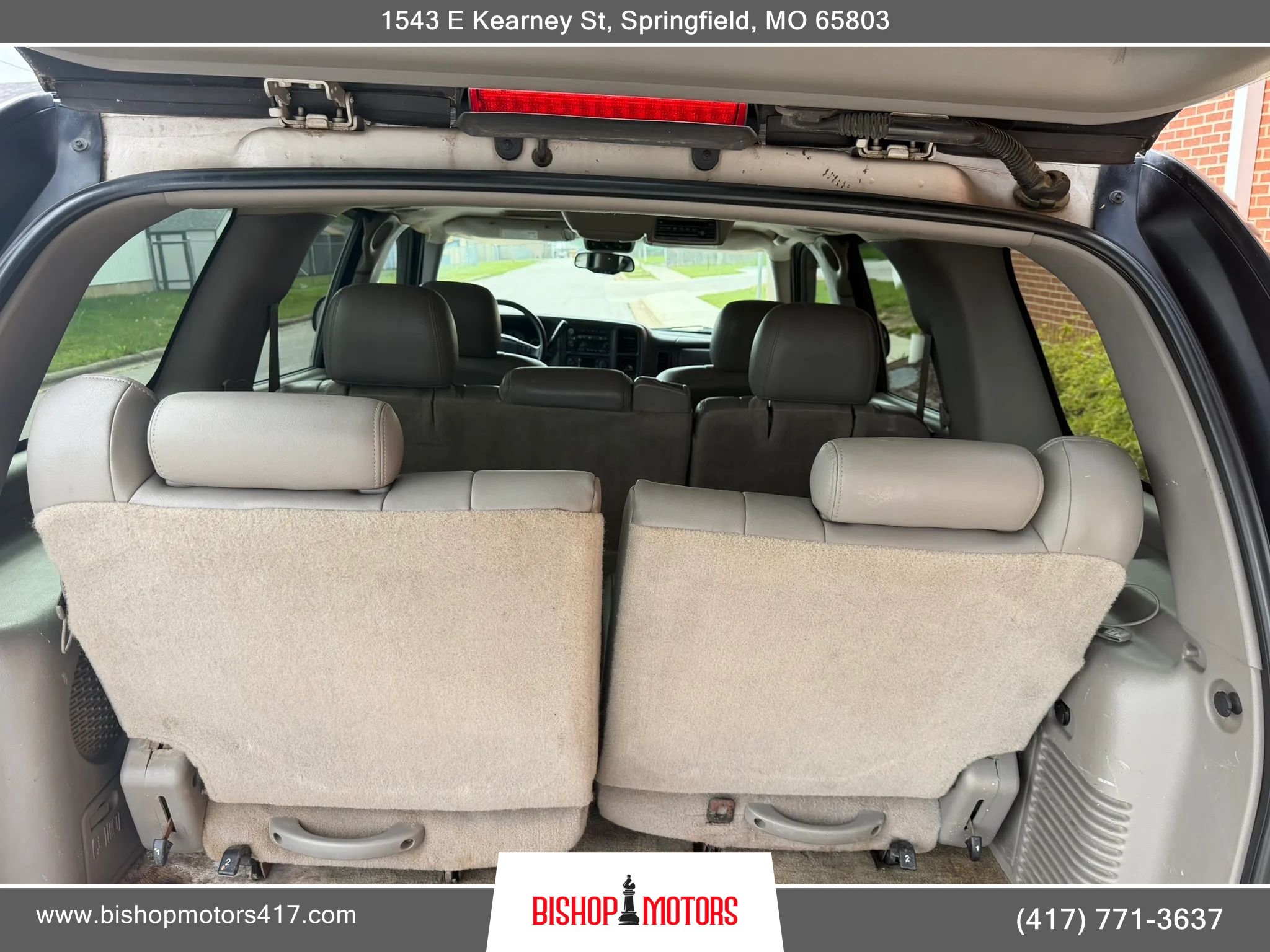 Used 2004 Chevrolet Tahoe LT w/ LT Preferred Equipment Group AWD/4WD image 10