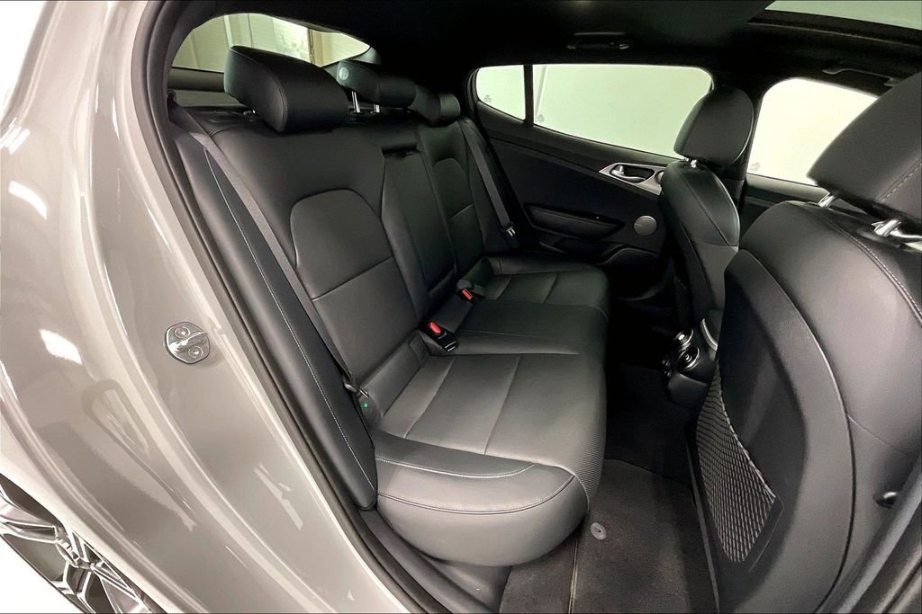 Used 2019 Kia Stinger GT1 RWD image 19