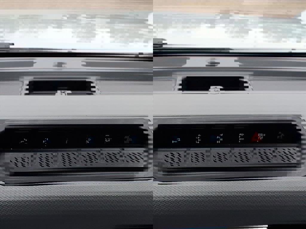 Used 2023 Ford Bronco Badlands image 17