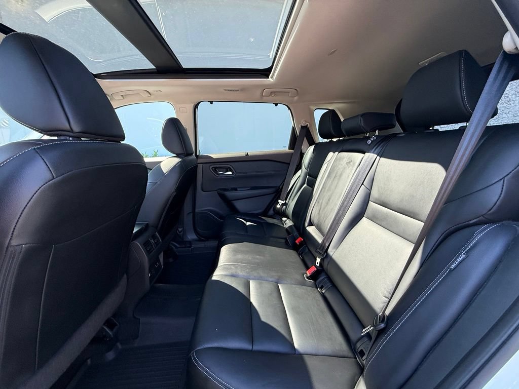 Certified 2023 Nissan Rogue SL w/ SL Premium Package AWD/4WD image 17