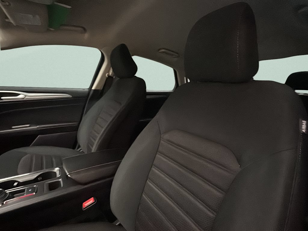 Used 2020 Ford Fusion SE AWD/4WD image 10