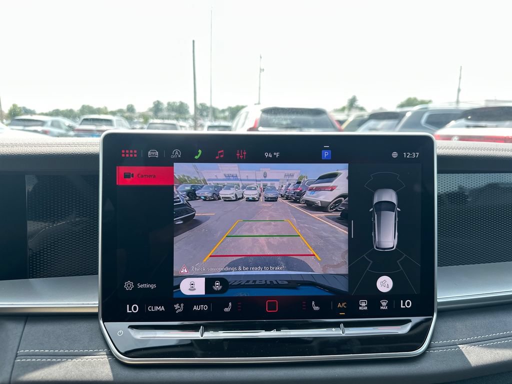 New 2026 Volkswagen Tiguan SE FWD image 19