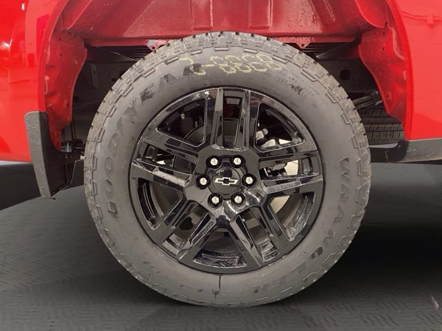 New 2026 Chevrolet Silverado 1500 Custom w/ Turbomax Blackout Package AWD/4WD image 38