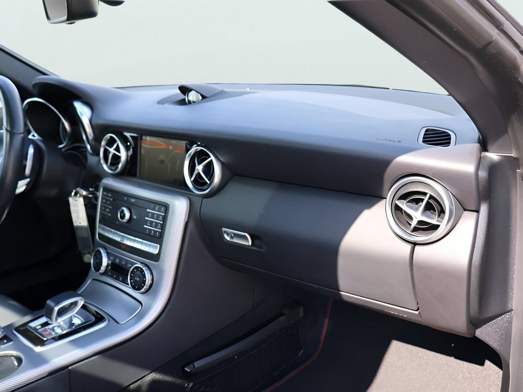 Used 2019 Mercedes-Benz SLC 43 AMG image 14