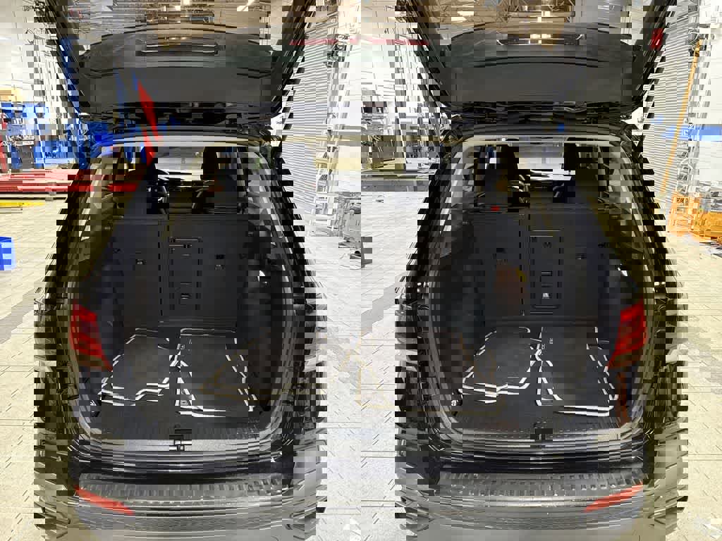 Used 2023 Volkswagen Taos S AWD/4WD image 11