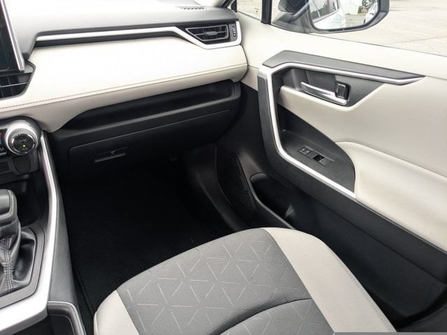 Used 2023 Toyota RAV4 XLE w/ Convenience Package AWD/4WD image 17