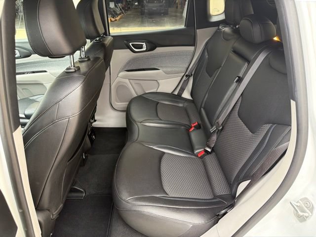 Used 2024 Jeep Compass Latitude AWD/4WD image 15