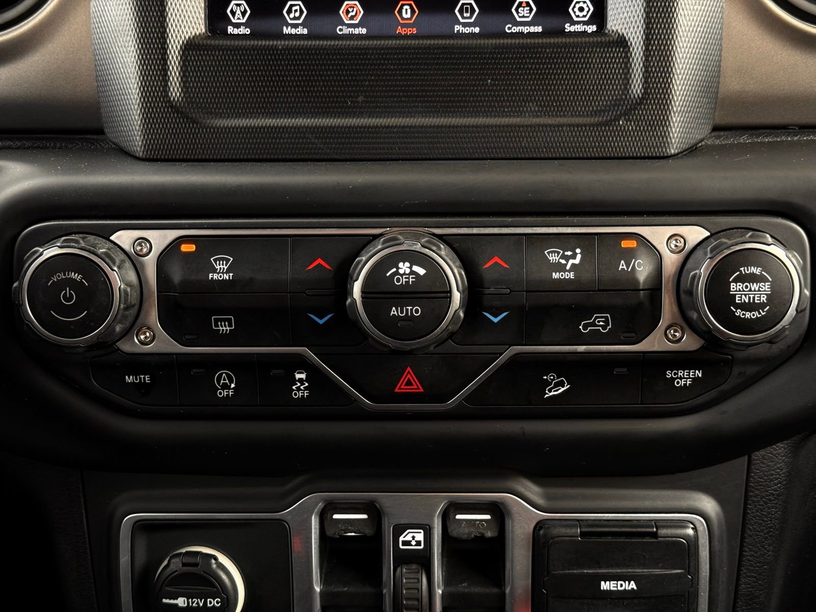 Used 2018 Jeep Wrangler Unlimited Sport S image 49