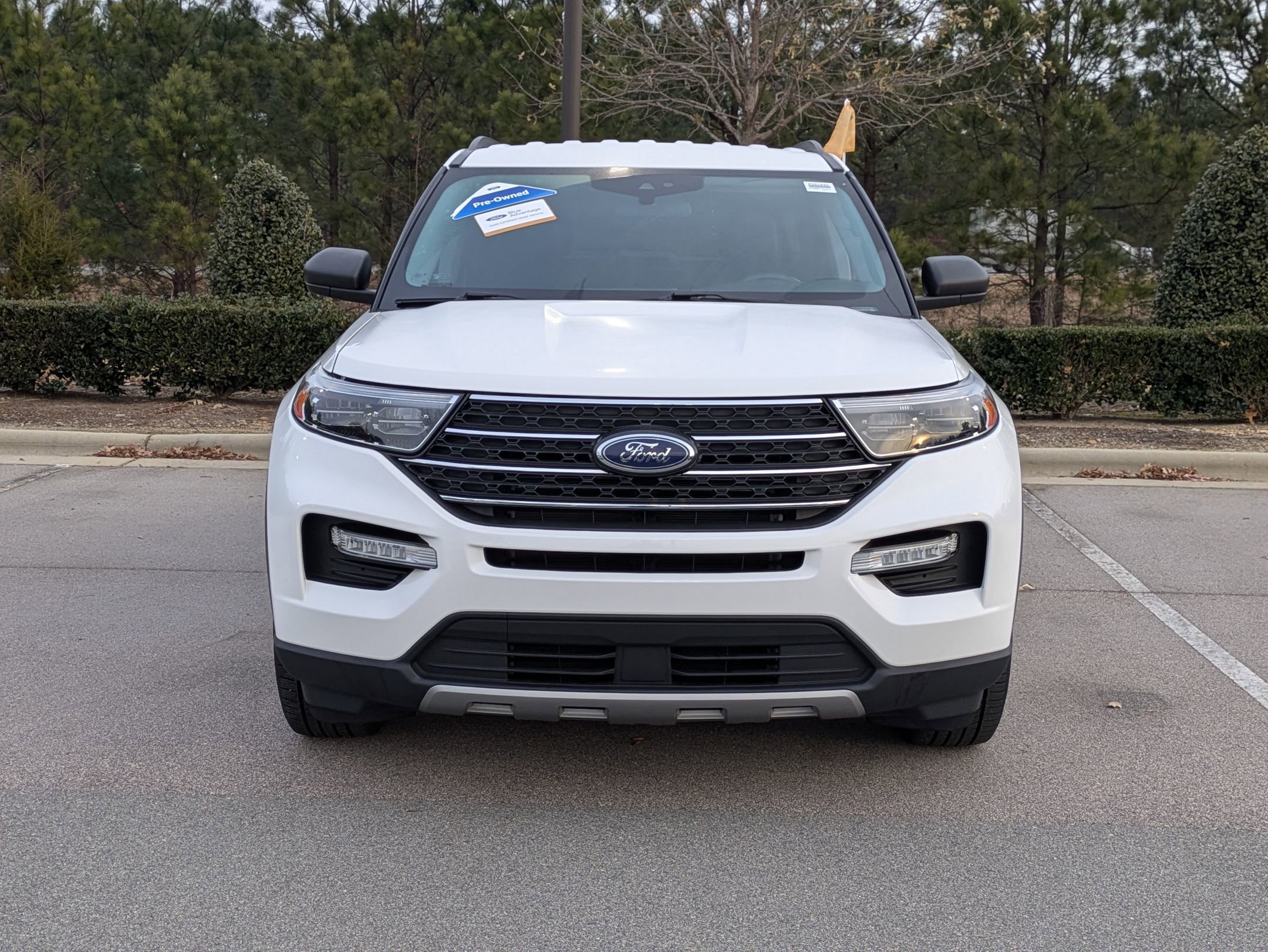 Certified 2022 Ford Explorer XLT w/ Equipment Group 202A image 9
