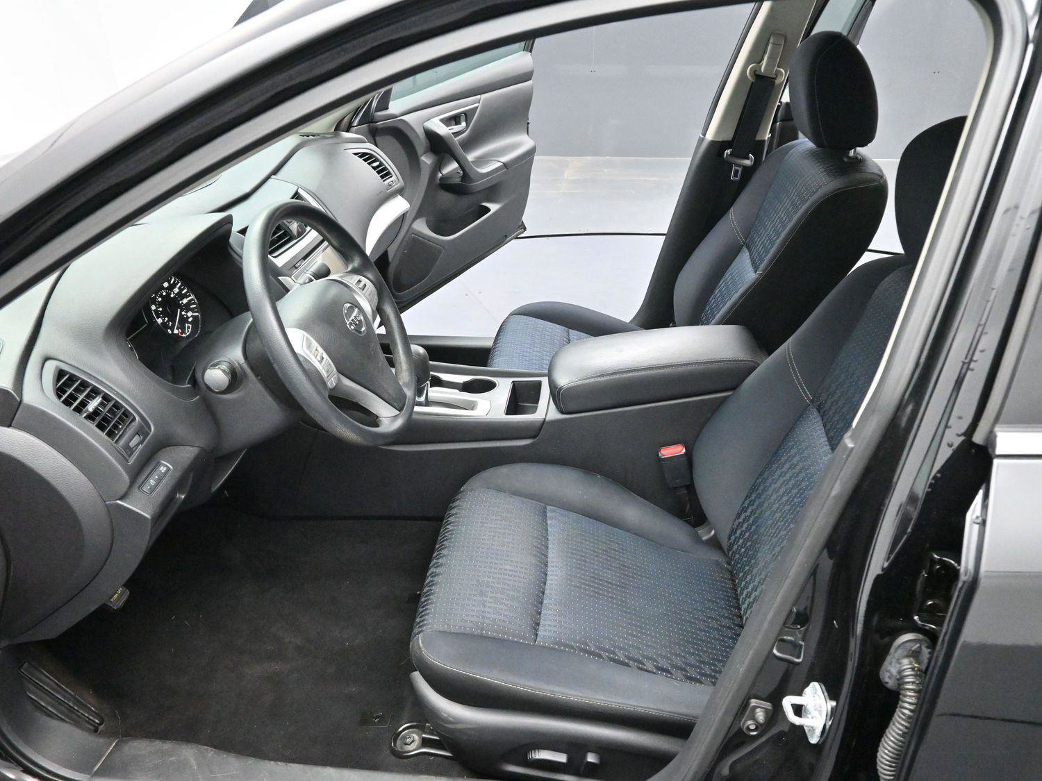 Used 2016 Nissan Altima 2.5 S w/ Power Driver Seat Package image 12