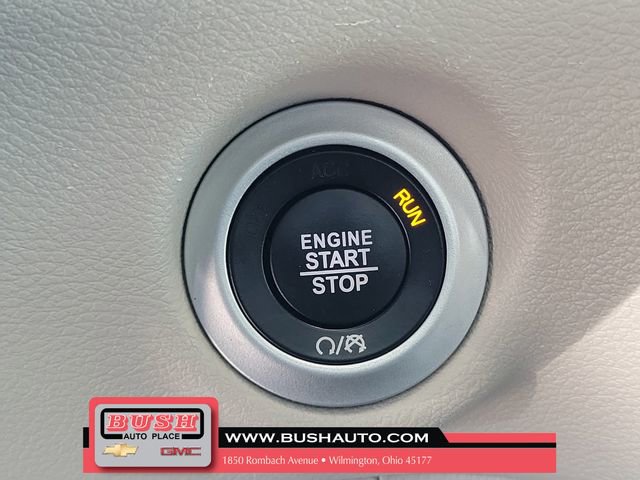 Used 2023 Chrysler Pacifica Touring-L image 29