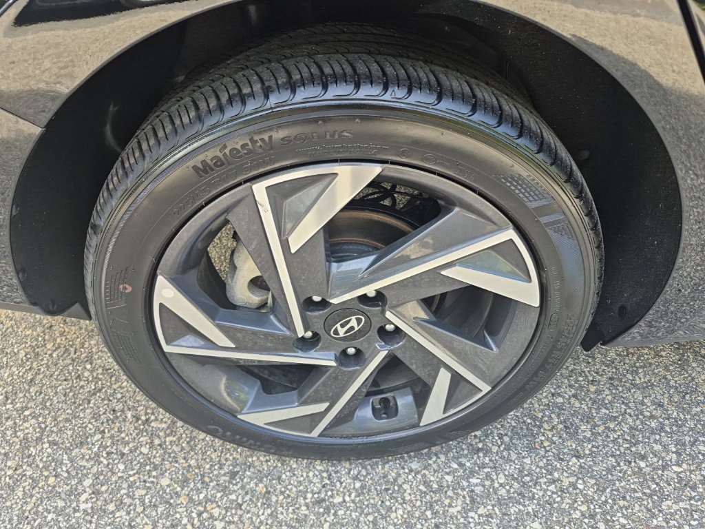 Used 2025 Hyundai Elantra Sport image 7