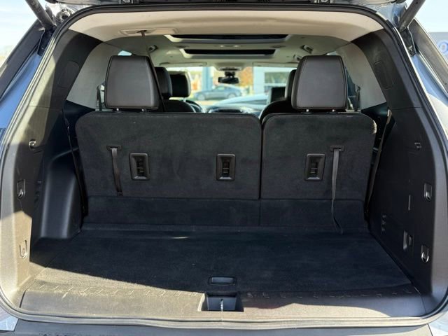 Used 2021 Chevrolet Traverse RS image 34