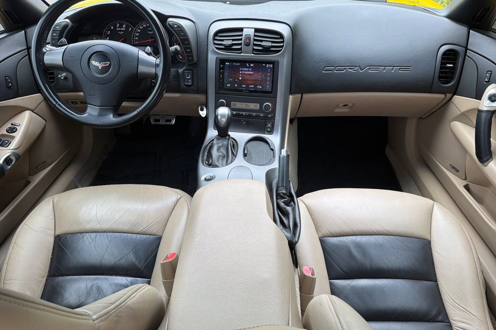 Used 2006 Chevrolet Corvette Coupe w/ Preferred Equipment Group RWD image 12