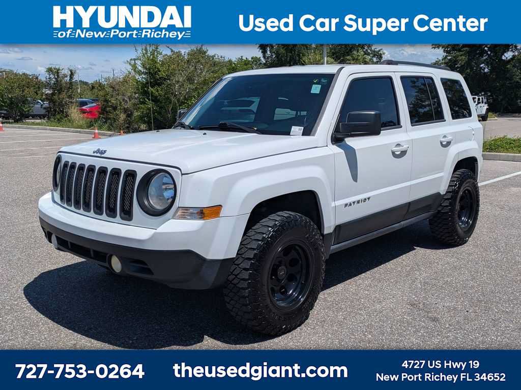 Used 2016 Jeep Patriot Latitude FWD image 4