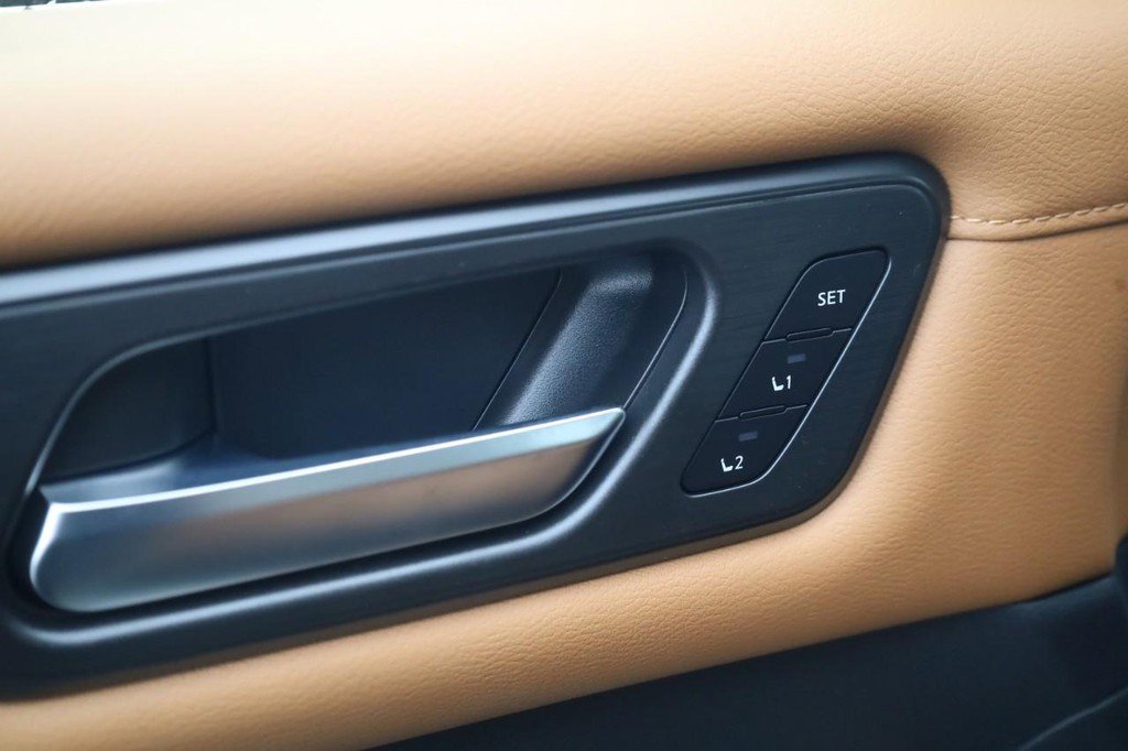 New 2026 Nissan Armada SL w/ Captain's Chari Seat Package image 12