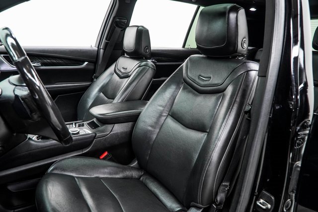 Used 2020 Cadillac XT6 Premium Luxury image 40