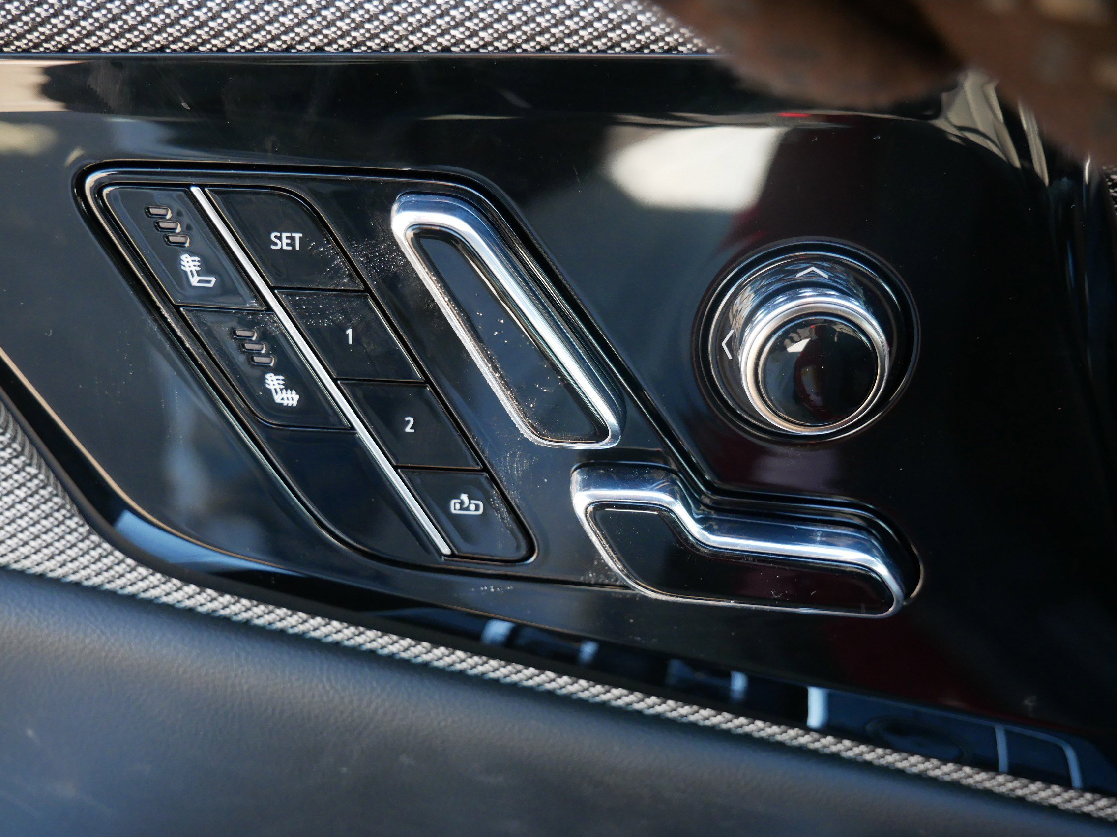 New 2026 Cadillac Optiq Luxury 1 image 17