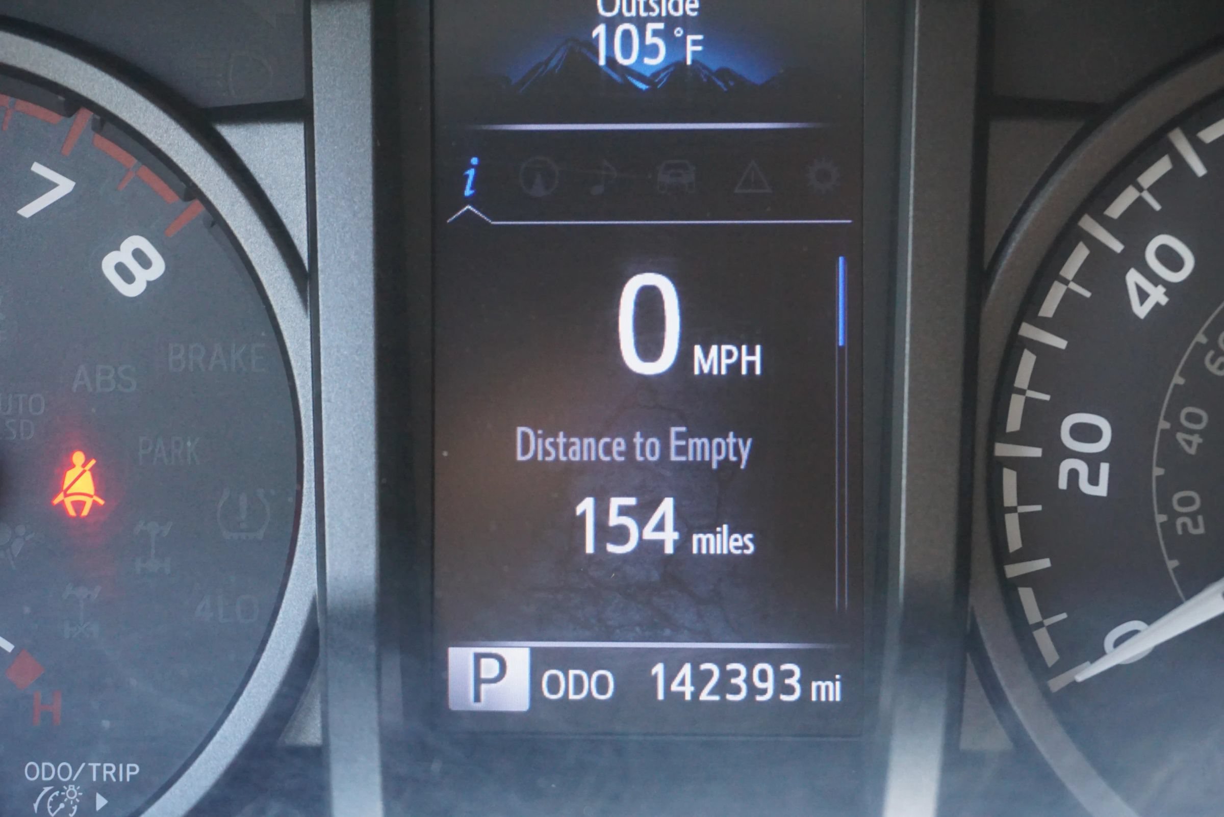 Used 2017 Toyota Tacoma TRD Sport w/ Tow Package (A/T) AWD/4WD image 32