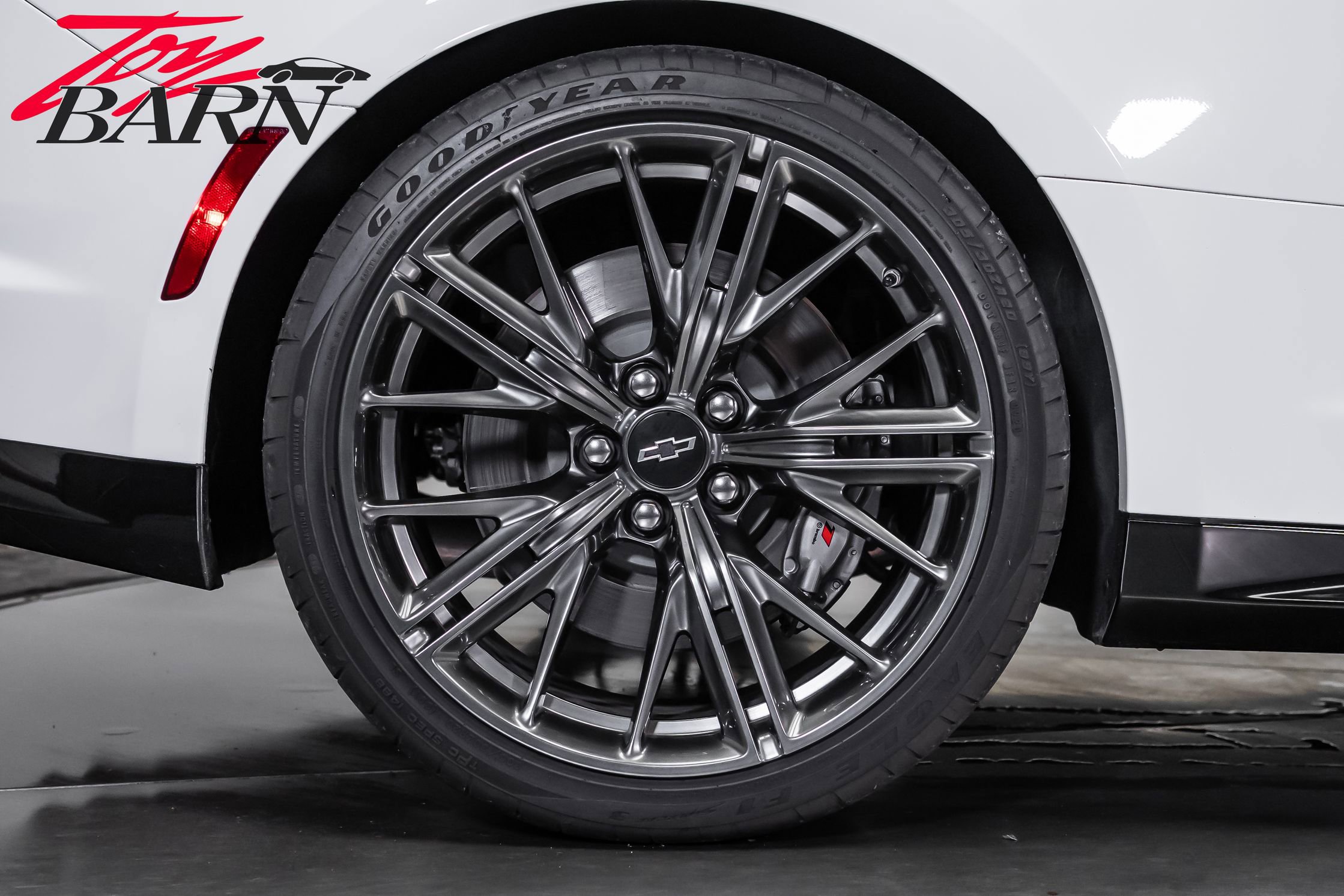 Used 2020 Chevrolet Camaro ZL1 RWD image 17