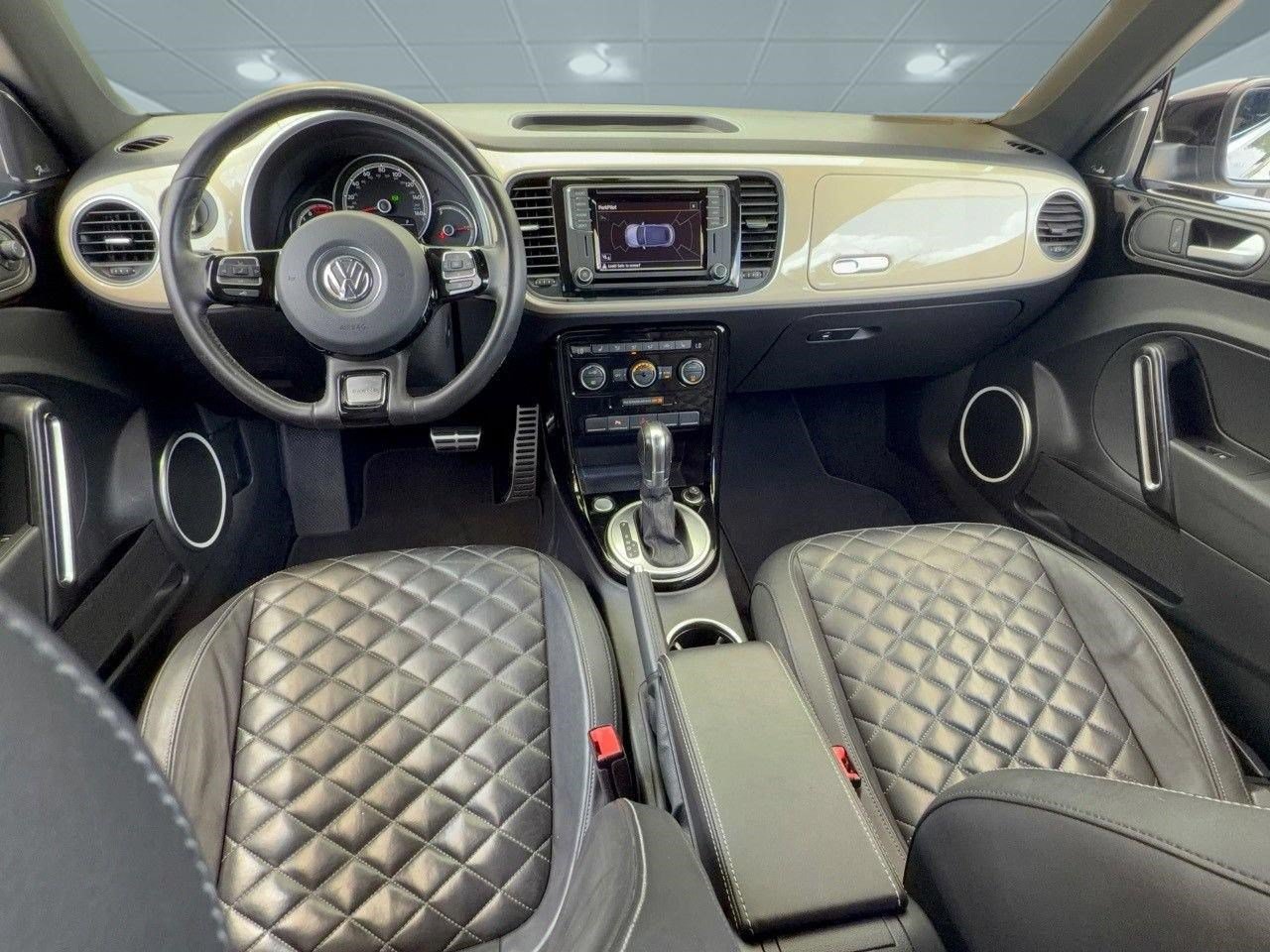 Used 2019 Volkswagen Beetle 2.0T Final Edition SEL FWD image 17