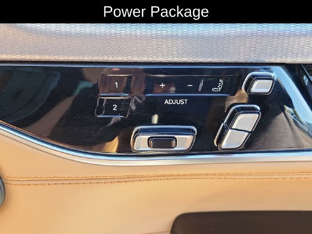 Used 2022 Jeep Grand Wagoneer Series III AWD/4WD image 26