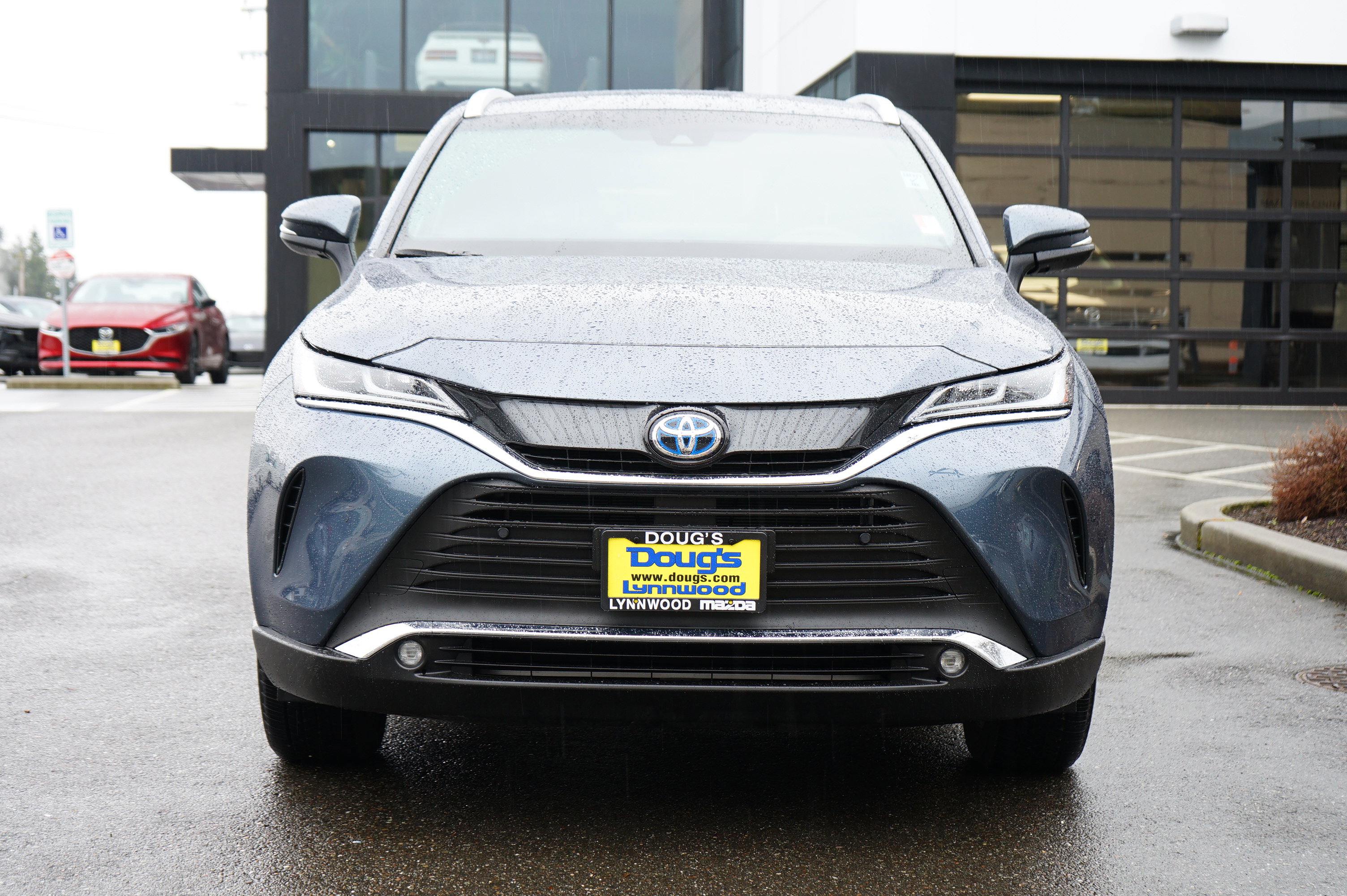 Used 2024 Toyota Venza XLE AWD/4WD image 8