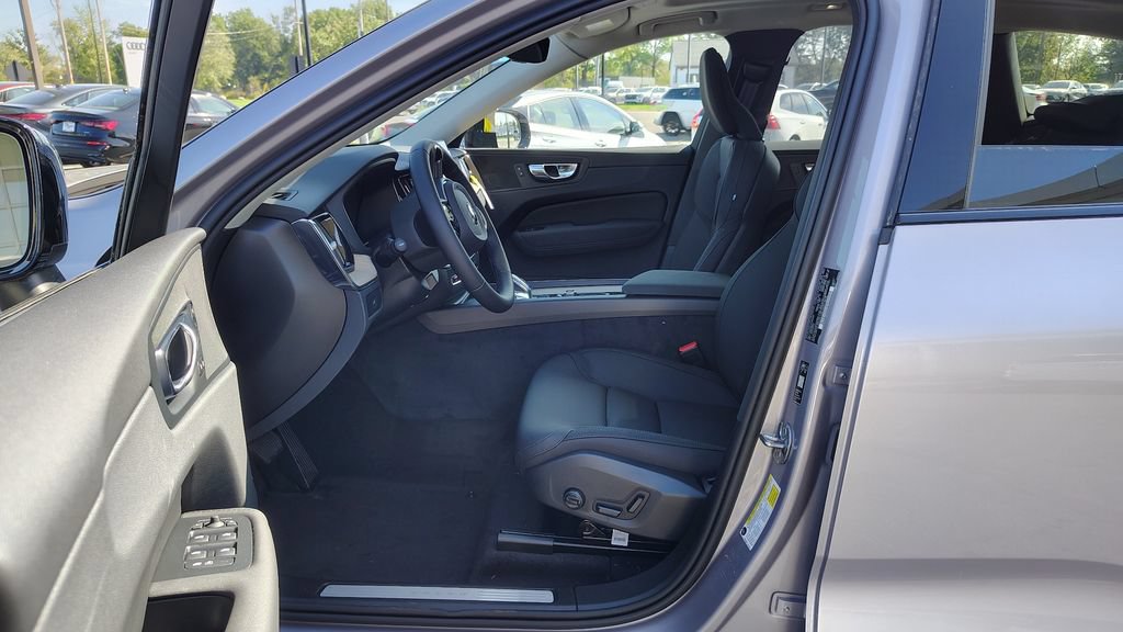 New 2026 Volvo XC60 B5 Plus w/ Climate Package AWD/4WD image 7