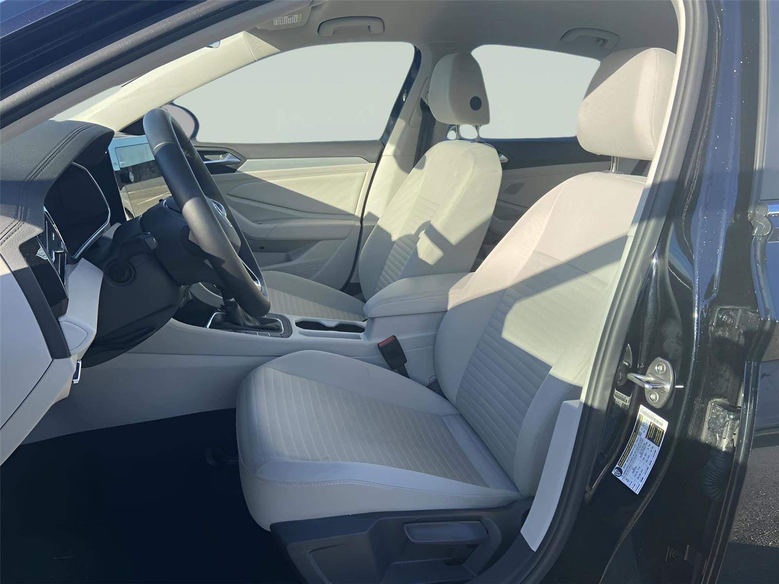 Used 2025 Volkswagen Jetta S image 21