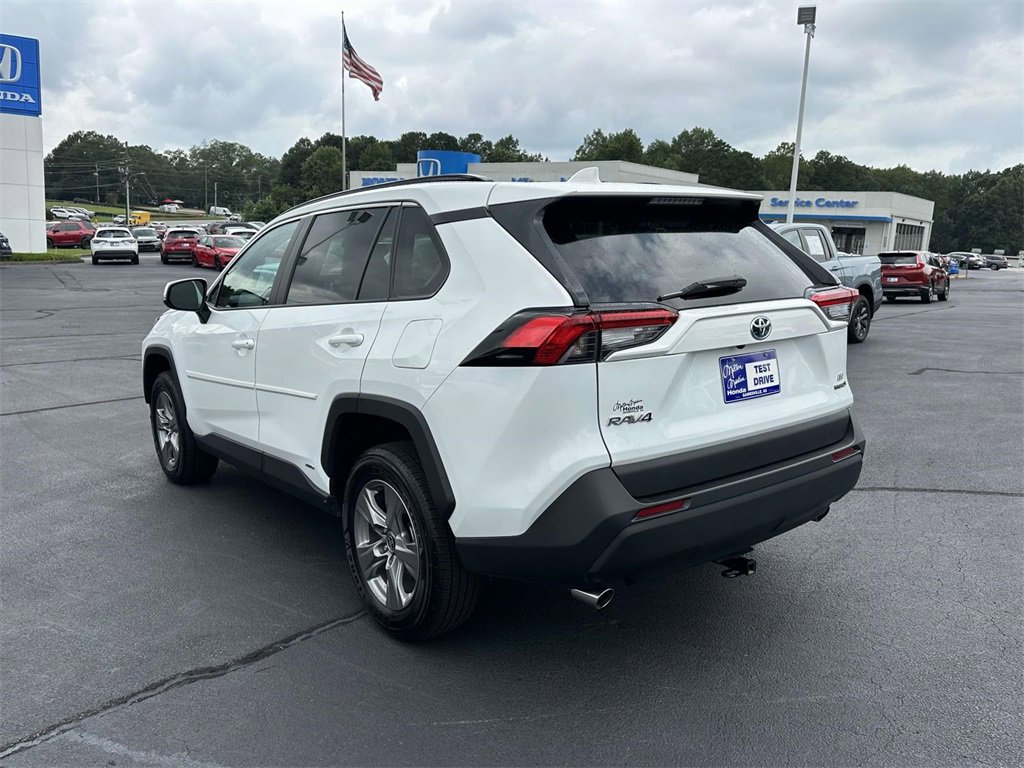 Used 2024 Toyota RAV4 LE image 23