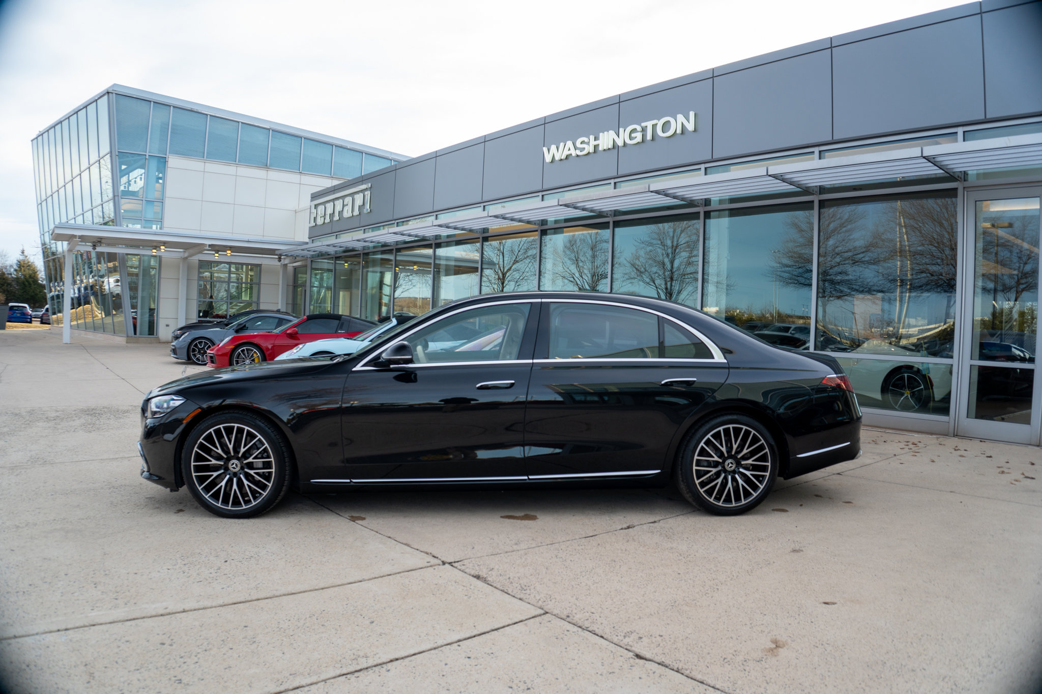 Used 2022 Mercedes-Benz S 580 4MATIC Sedan image 3