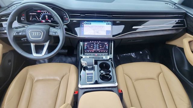 Used 2023 Audi Q8 Premium Plus w/ Premium Plus Package AWD/4WD image 19
