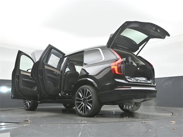 New 2026 Volvo XC90 B6 Plus w/ Protection Package Premier image 57