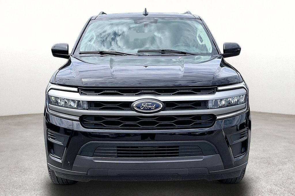 Used 2024 Ford Expedition XLT RWD image 5