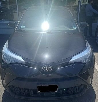 Used 2020 Toyota C-HR XLE FWD image 3